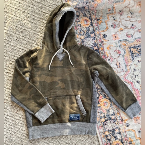 Abercrombie & Fitch Other - Abercrombie and Fitch Mens Camo Sweatshirt Sz S Small Pullover Hoodie EUC